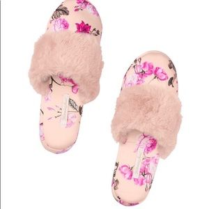 Victoria’s Secret Satin Slippers Size M (7-8)